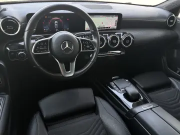 Mercedes-Benz A 180 d 7G-DCT Style