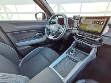 DACIA BIGSTER 1.8 Hybrid 155 Journey