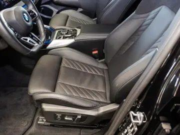 BMW X3 20dMSport Panorama AHK Navi 360Kamera e-Sitze