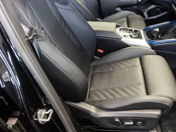 BMW X3 20dMSport Panorama AHK Navi 360Kamera e-Sitze