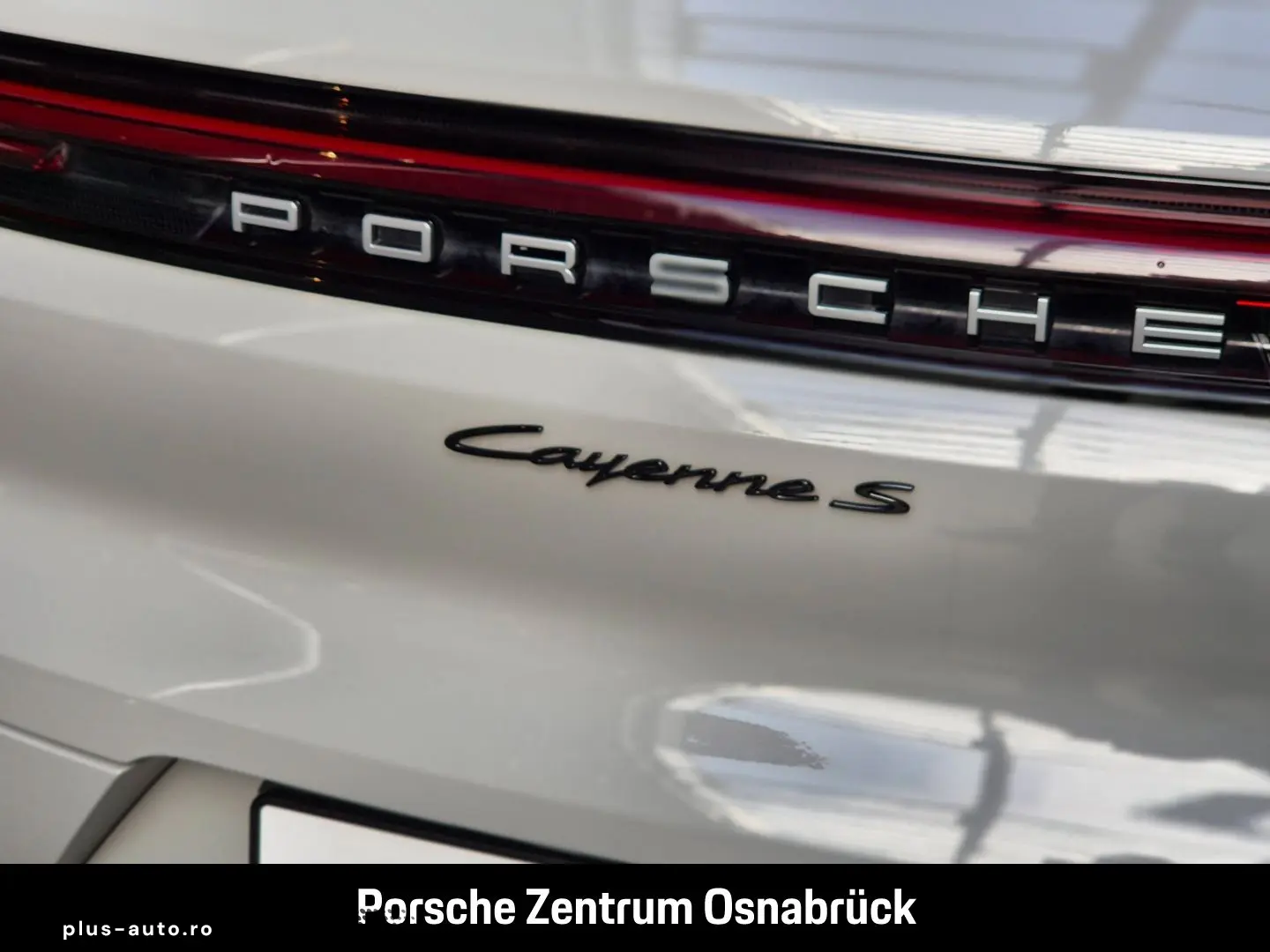 PORSCHE Cayenne S PassDisplay Massage Burmester DVD 360