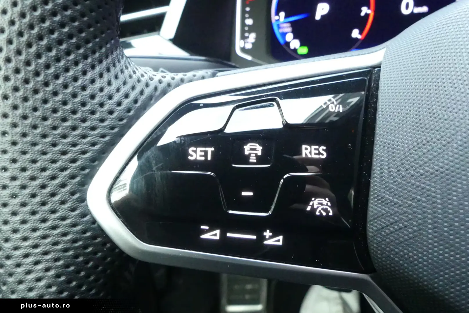 Volkswagen Arteon SB 2.0 TSI R-Line H&K STDHZ 360 Cam 20