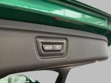 BMW M3 Tour Comp xDrv  HUD Navi H K Adap LED DrvAss