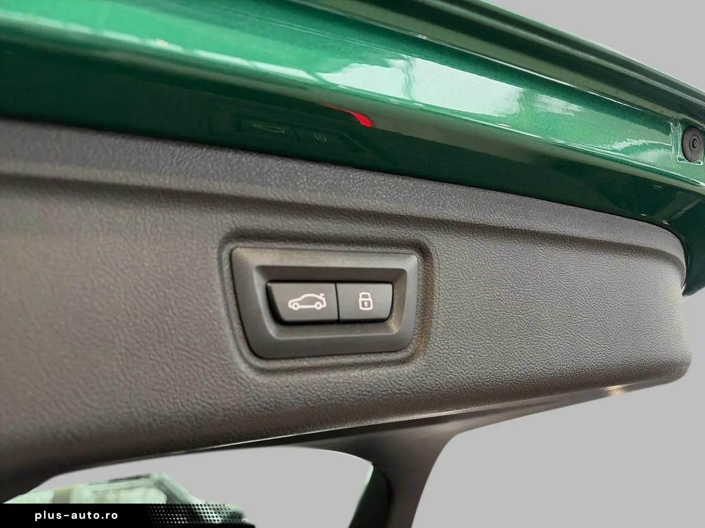 BMW M3 Tour Comp xDrv  HUD Navi H K Adap LED DrvAss