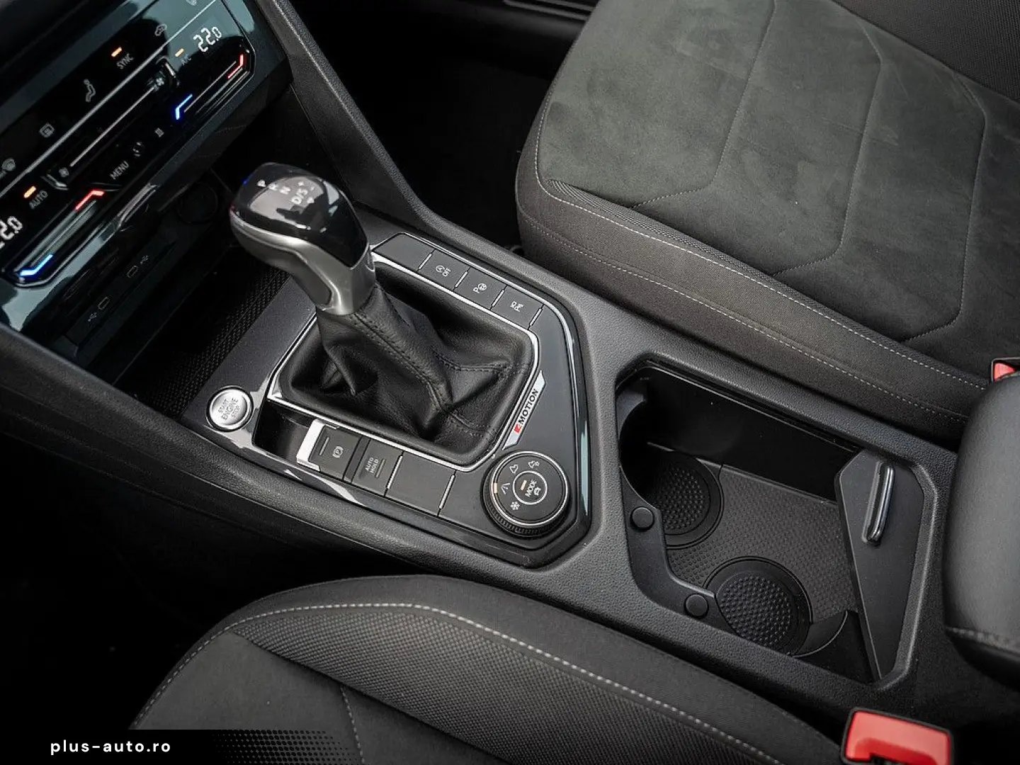 VW Tiguan 2.0 TSI Elegance 4M DSG AHK 360  HUD PANO