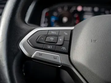 VW Tiguan 2.0 TSI Elegance 4M DSG AHK 360  HUD PANO