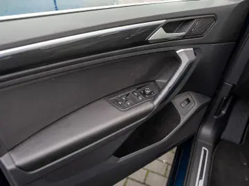 VW Tiguan 2.0 TSI Elegance 4M DSG AHK 360  HUD PANO