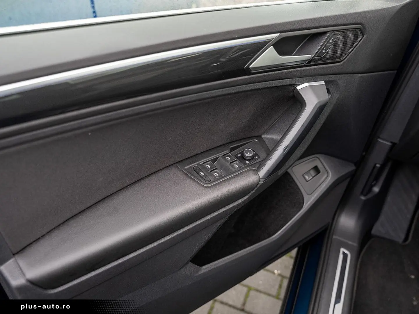 VW Tiguan 2.0 TSI Elegance 4M DSG AHK 360  HUD PANO