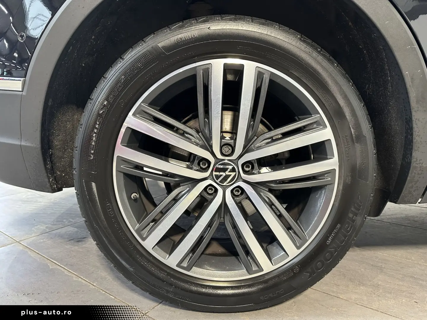 VW Tiguan 4Motion Elegance Sport NAV LED PANO 19