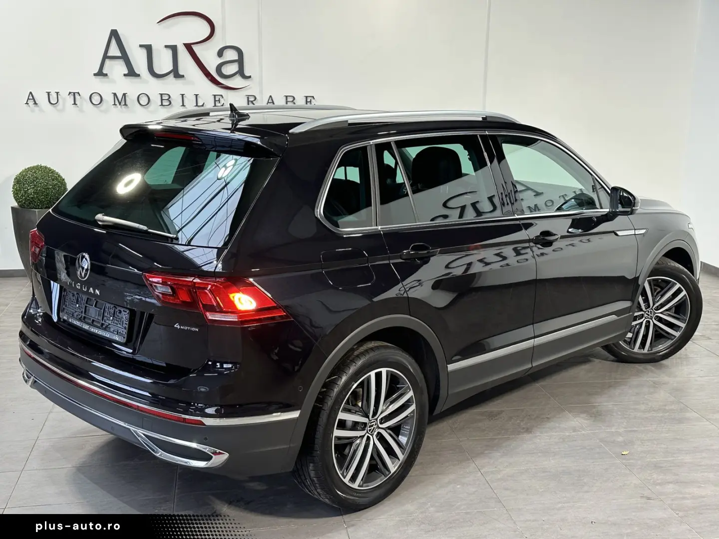 VW Tiguan 4Motion Elegance Sport NAV LED PANO 19