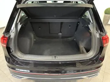 VW Tiguan 4Motion Elegance Sport NAV LED PANO 19
