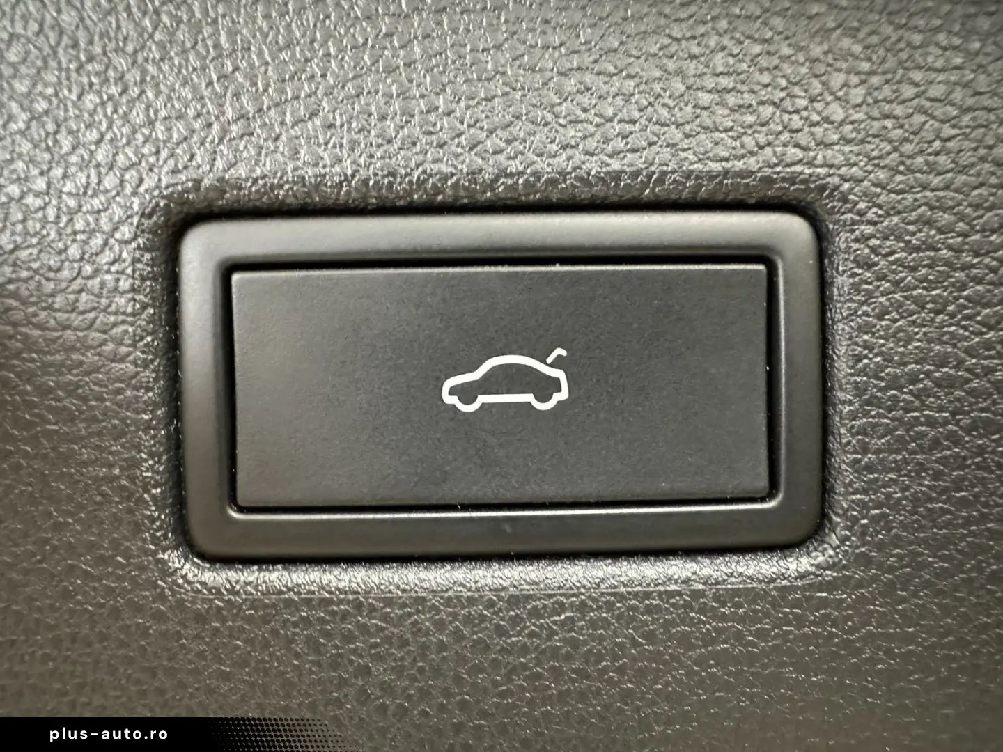 VW Tiguan 4Motion Elegance Sport NAV LED PANO 19