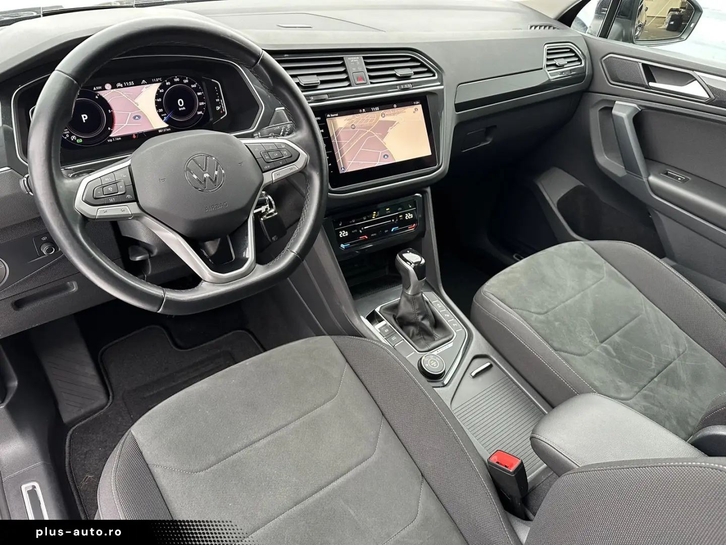 VW Tiguan 4Motion Elegance Sport NAV LED PANO 19