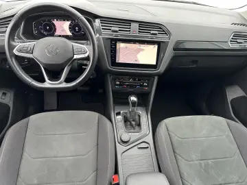 VW Tiguan 4Motion Elegance Sport NAV LED PANO 19
