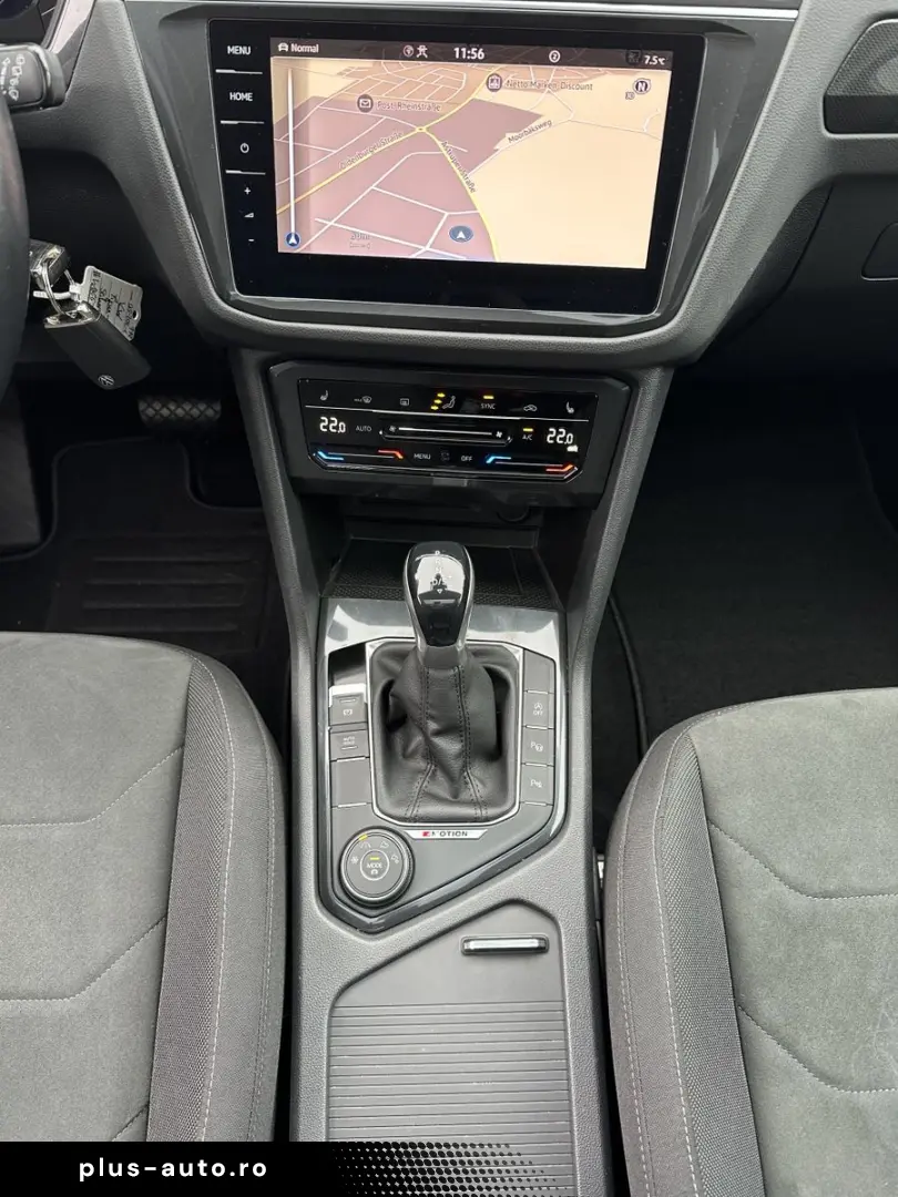 VW Tiguan 4Motion Elegance Sport NAV LED PANO 19