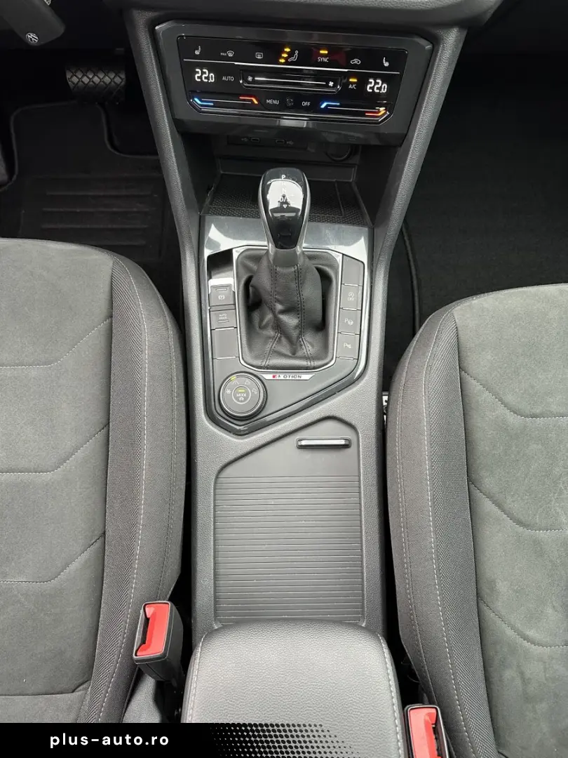 VW Tiguan 4Motion Elegance Sport NAV LED PANO 19