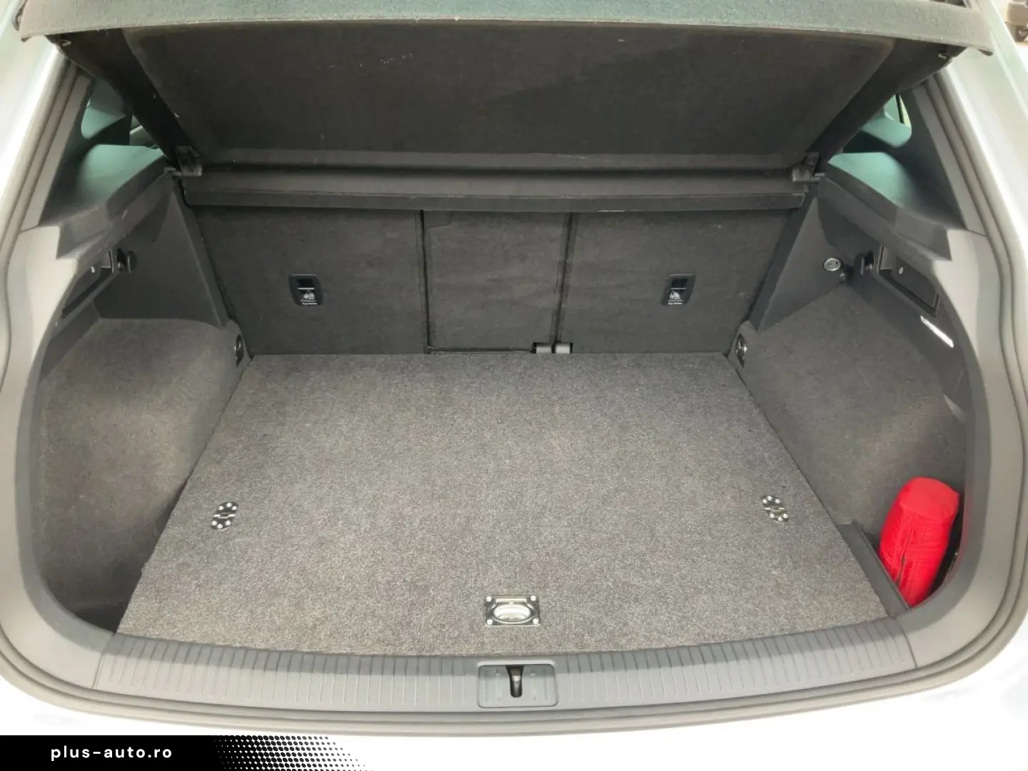 VW Tiguan 2.0 TSI DSG 4M R-LINE MATRIX NAVI AHK ACC