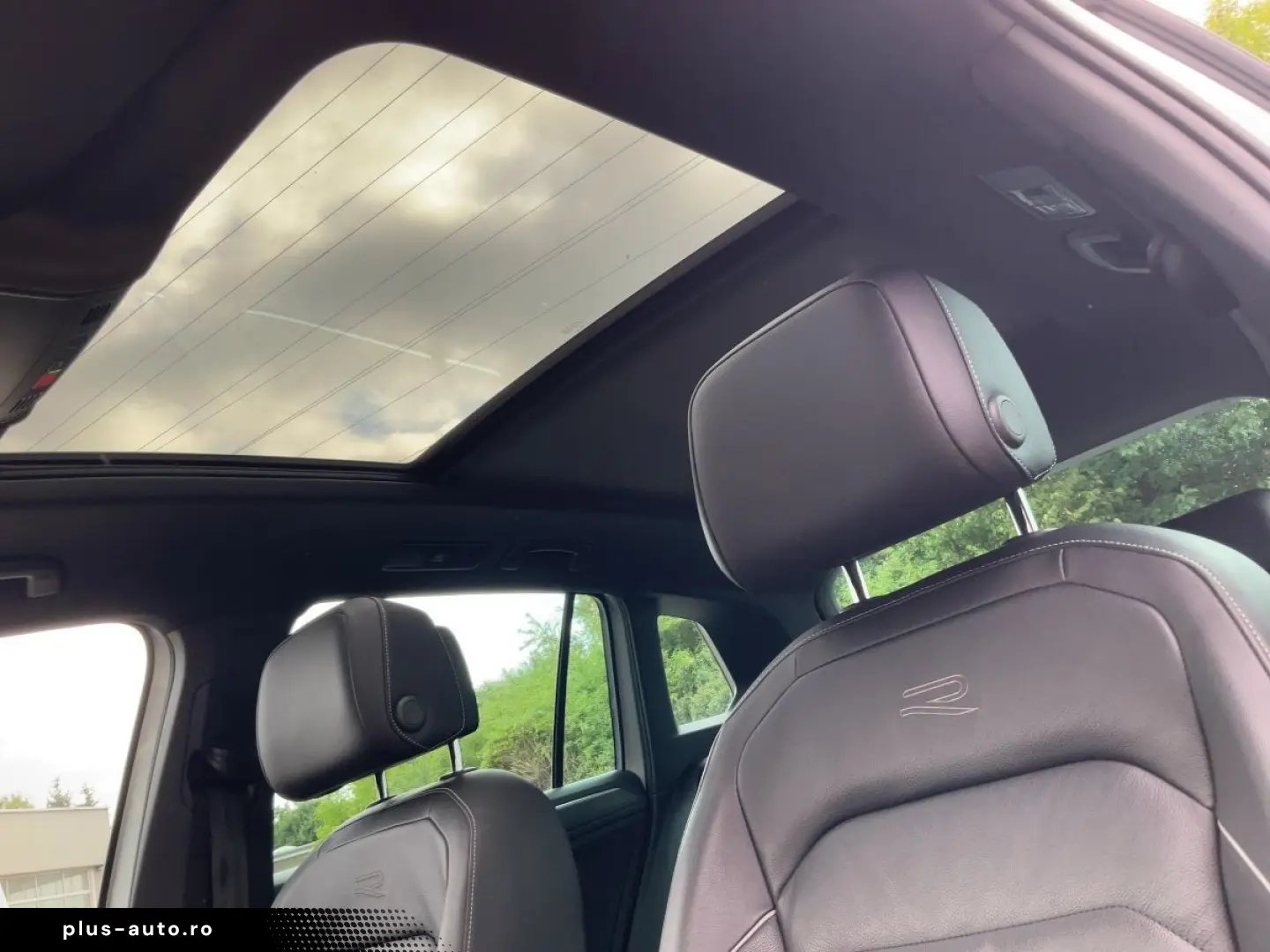 VW Tiguan 2.0 TSI DSG 4M R-LINE MATRIX NAVI AHK ACC