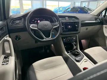 VW Elegance 4Motion   PANO MATRIX  VIRTUAL