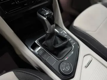 VW Elegance 4Motion   PANO MATRIX  VIRTUAL