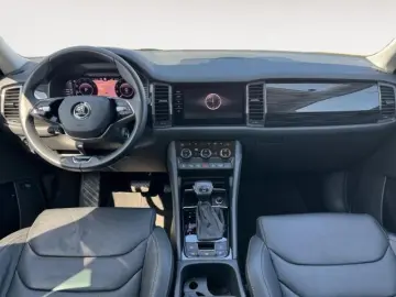 SKODA Kodiaq 2.0 TSI DSG 4x4 Style Navi AHK DCC Standh