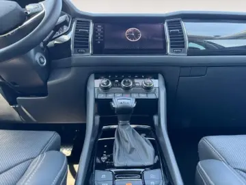 SKODA Kodiaq 2.0 TSI DSG 4x4 Style Navi AHK DCC Standh