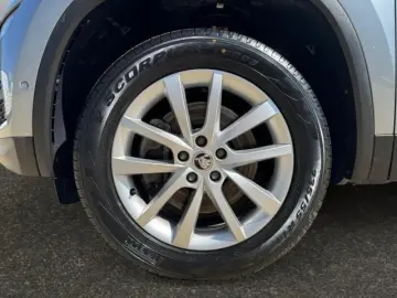 SKODA Kodiaq 2.0 TSI DSG 4x4 Style Navi AHK DCC Standh