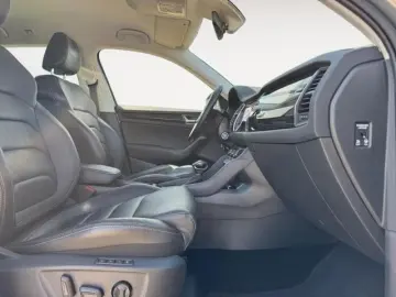 SKODA Kodiaq 2.0 TSI DSG 4x4 Style Navi AHK DCC Standh