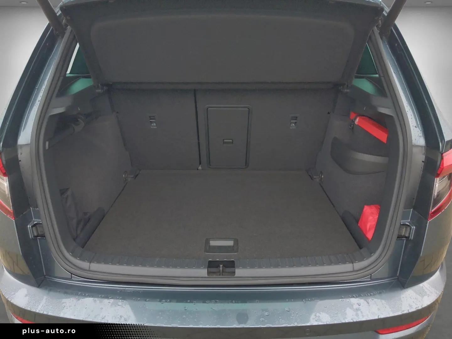 SKODA Karoq Sportline 2.0 TDI DSG 4x4 AHK ACC Amundsen