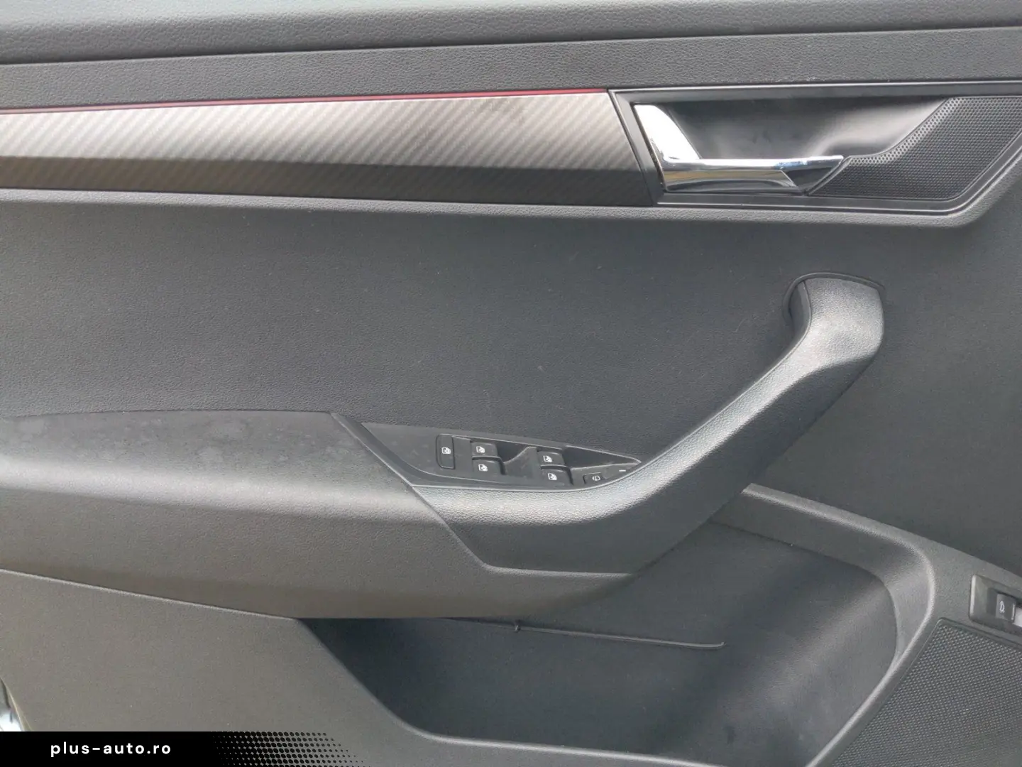 SKODA Karoq Sportline 2.0 TDI DSG 4x4 AHK ACC Amundsen