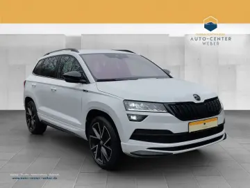 SKODA Karoq 2.0 TSI Sportline 4x4 DSG 4xSHZ ACC AHK LM