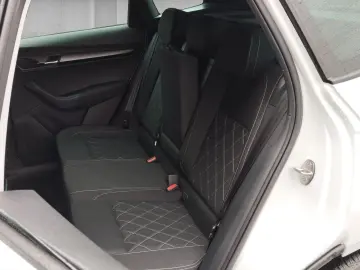 SKODA Karoq 2.0 TSI Sportline 4x4 DSG 4xSHZ ACC AHK LM