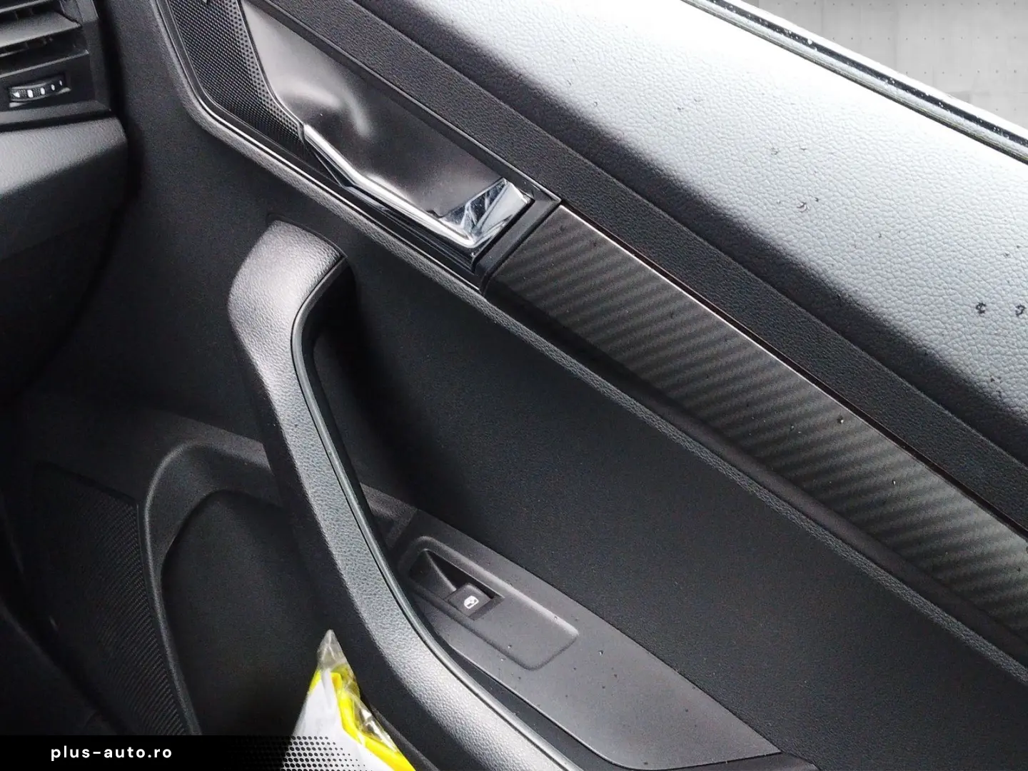 SKODA Karoq 2.0 TSI Sportline 4x4 DSG 4xSHZ ACC AHK LM