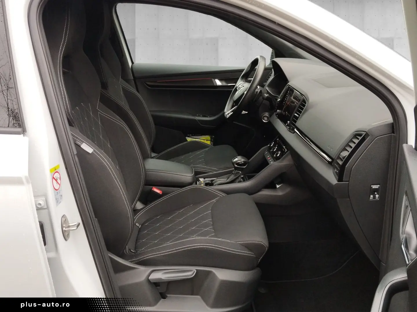 SKODA Karoq 2.0 TSI Sportline 4x4 DSG 4xSHZ ACC AHK LM