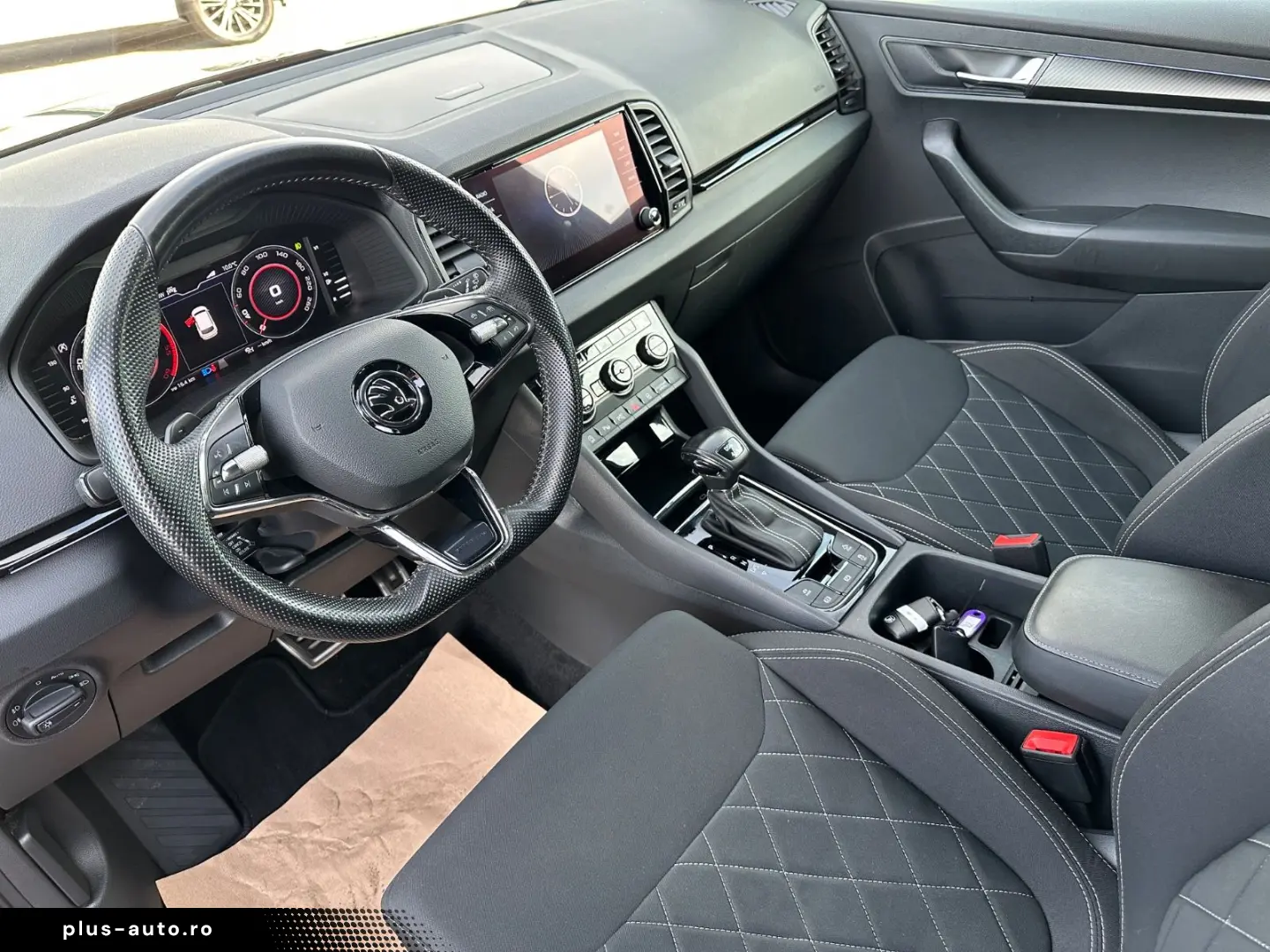 SKODA Karoq 2.0 TDI DSG 4x4 SPORTLINE 360 VIRTUAL AHK