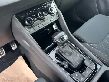 SKODA Karoq 2.0 TDI DSG 4x4 SPORTLINE 360 VIRTUAL AHK