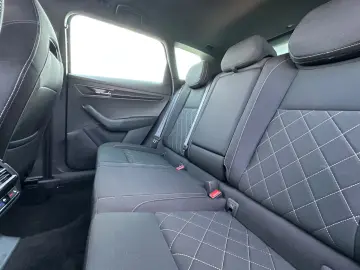 SKODA Karoq 2.0 TDI DSG 4x4 SPORTLINE 360 VIRTUAL AHK