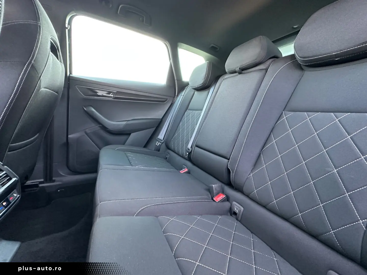 SKODA Karoq 2.0 TDI DSG 4x4 SPORTLINE 360 VIRTUAL AHK