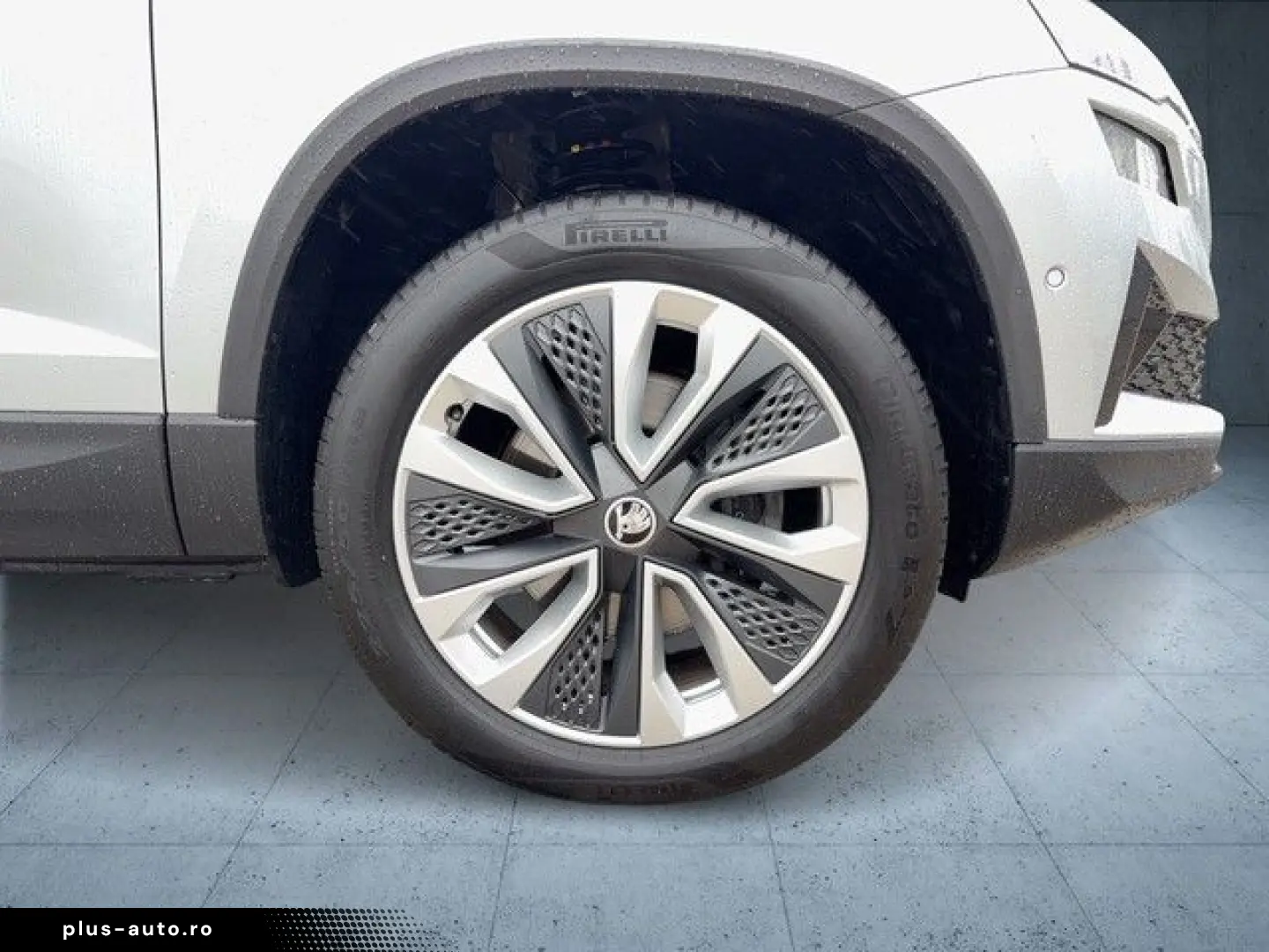 SKODA Karoq 2.0 TDI DSG Style 4x4 NAVI KAMERA ACC LED