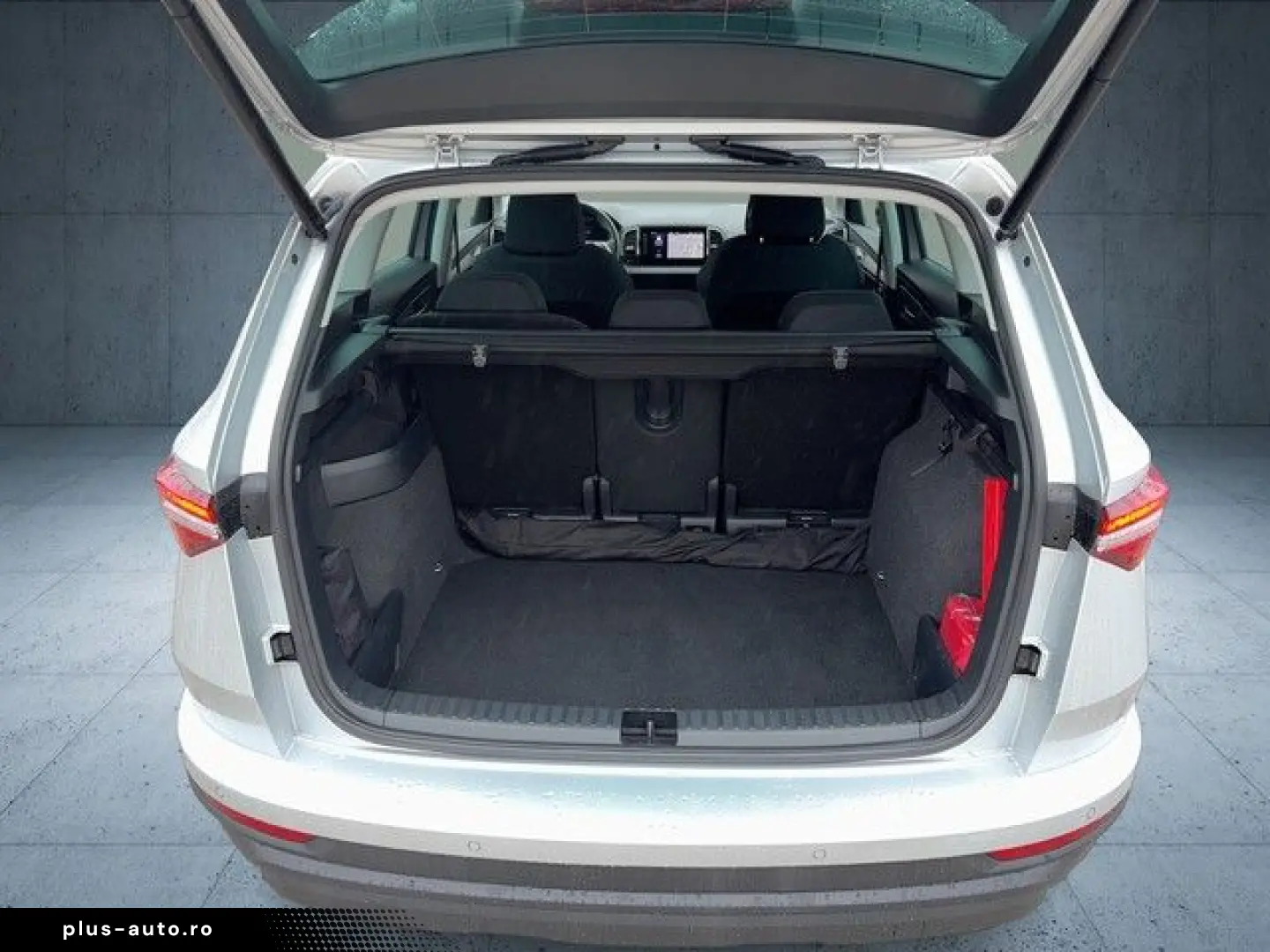 SKODA Karoq 2.0 TDI DSG Style 4x4 NAVI KAMERA ACC LED