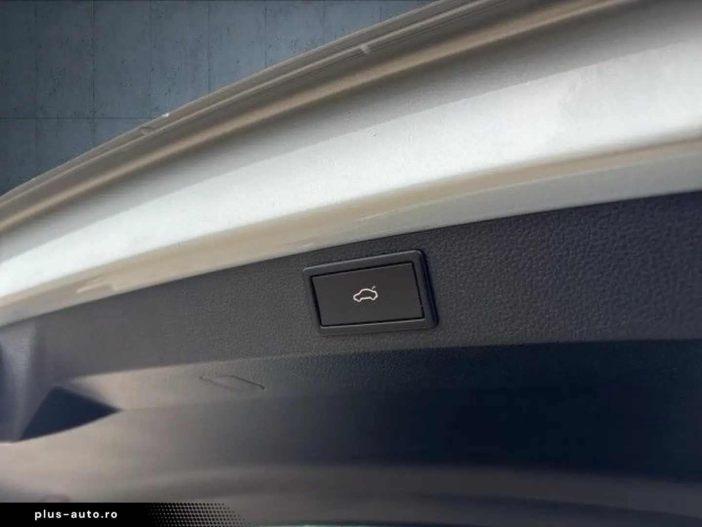 SKODA Karoq 2.0 TDI DSG Style 4x4 NAVI KAMERA ACC LED