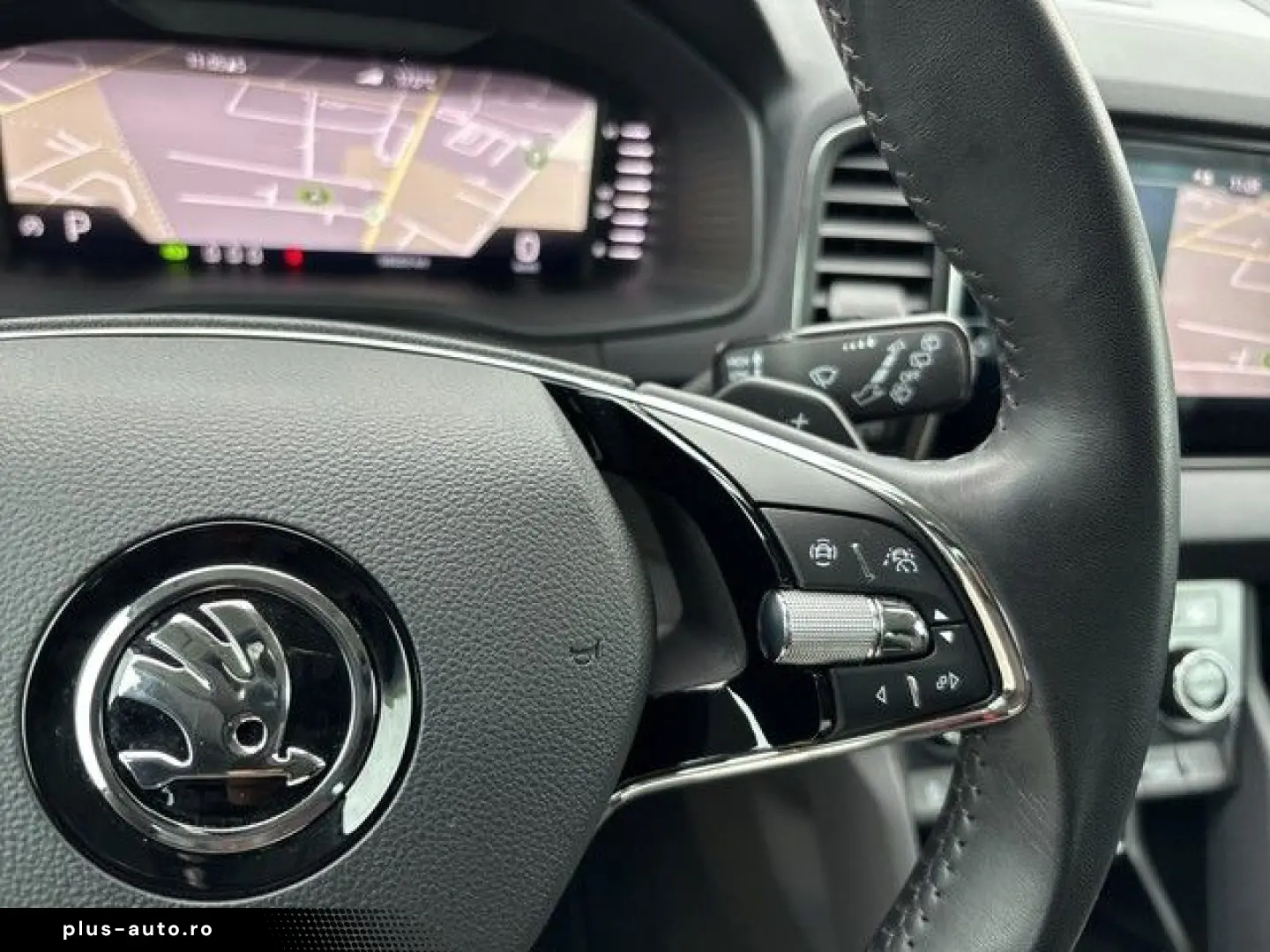 SKODA Karoq 2.0 TDI DSG Style 4x4 NAVI KAMERA ACC LED