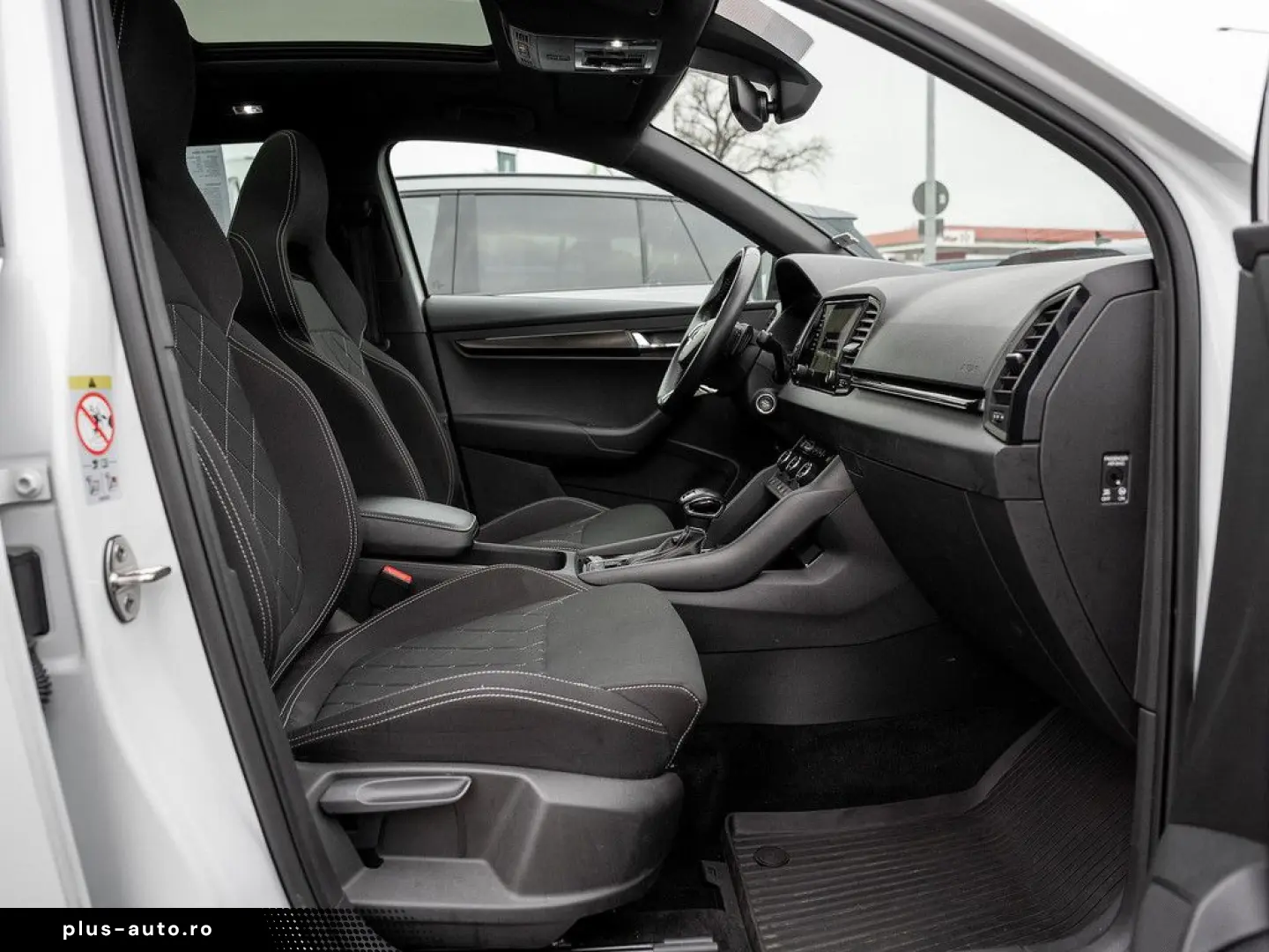 SKODA Karoq 2.0 TDI Sportline 4x4 AHK NAVI ACC DCC KAM