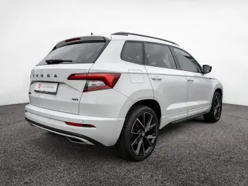 SKODA Karoq 2.0 TDI Sportline 4x4 AHK NAVI ACC DCC KAM