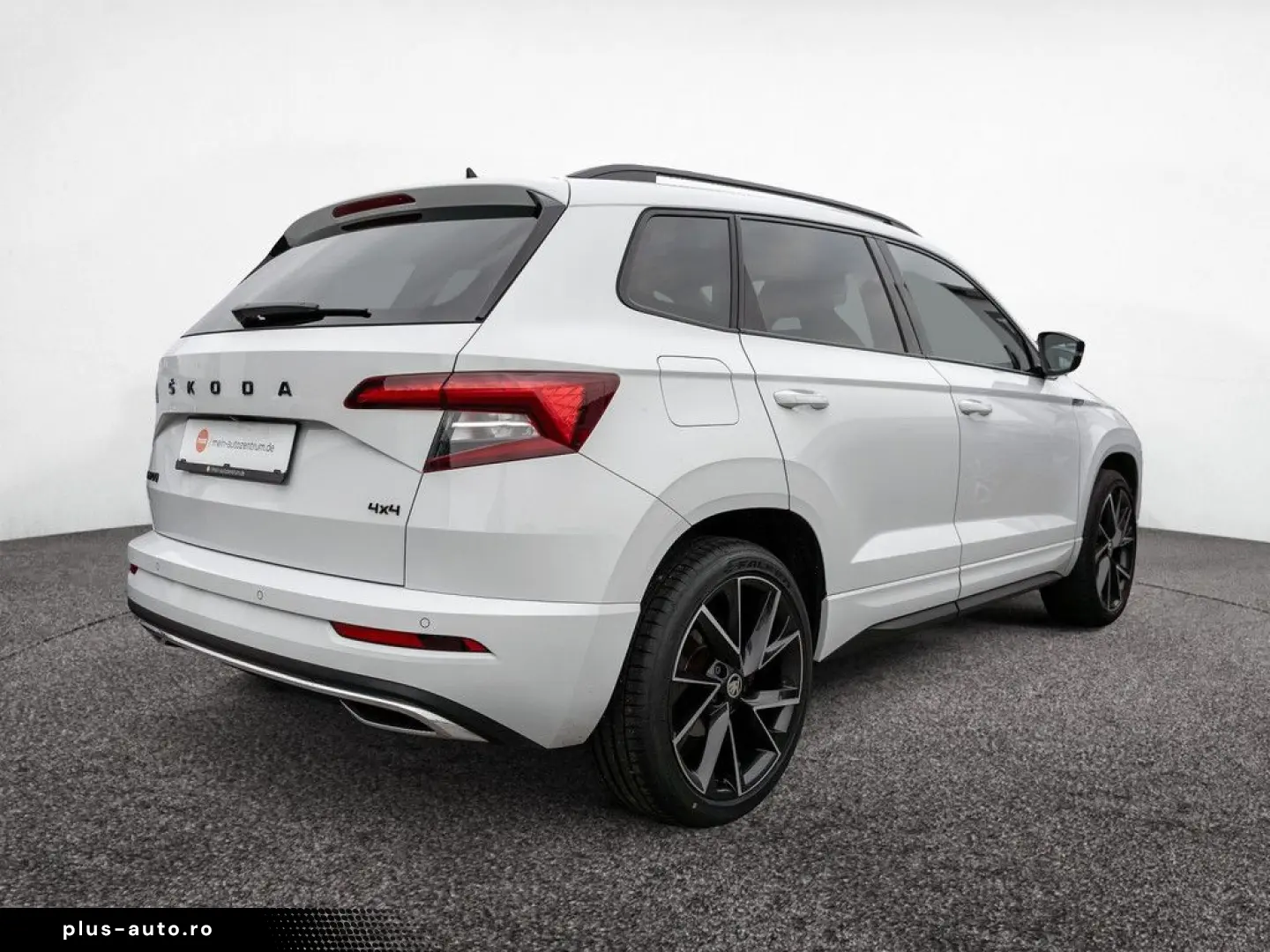 SKODA Karoq 2.0 TDI Sportline 4x4 AHK NAVI ACC DCC KAM