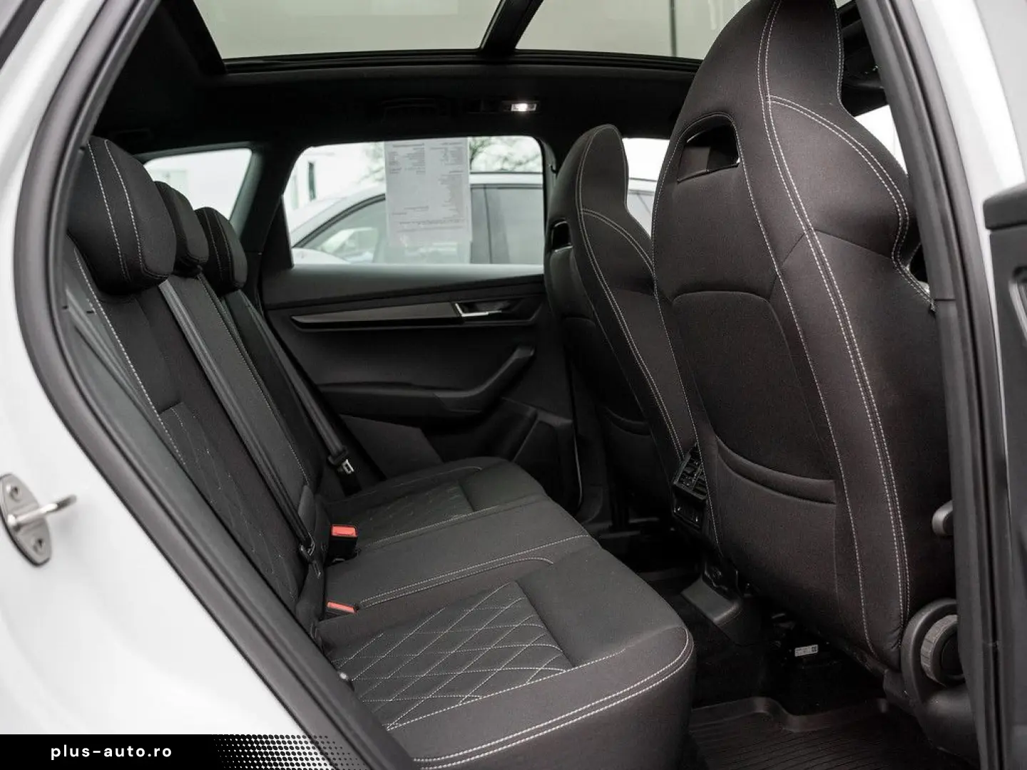 SKODA Karoq 2.0 TDI Sportline 4x4 AHK NAVI ACC DCC KAM