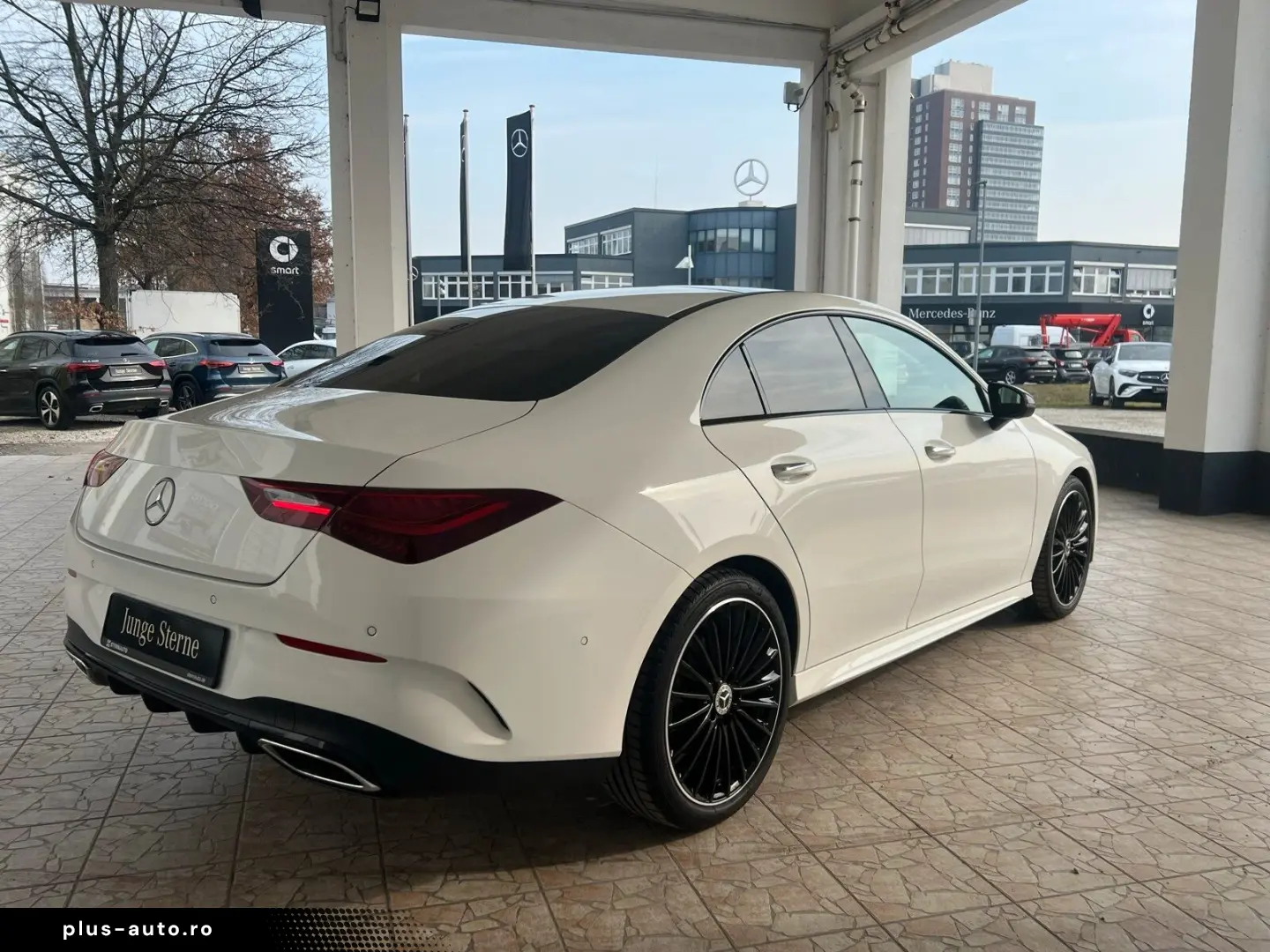 MERCEDES-BENZ CLA 200 AMG