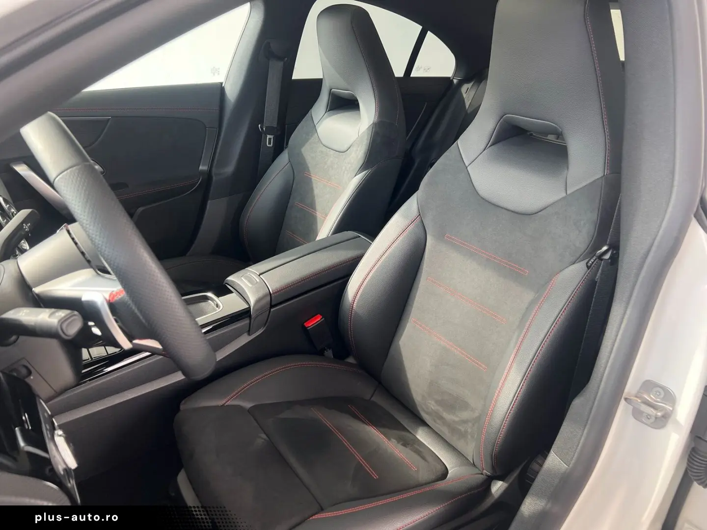 MERCEDES-BENZ CLA 200 AMG