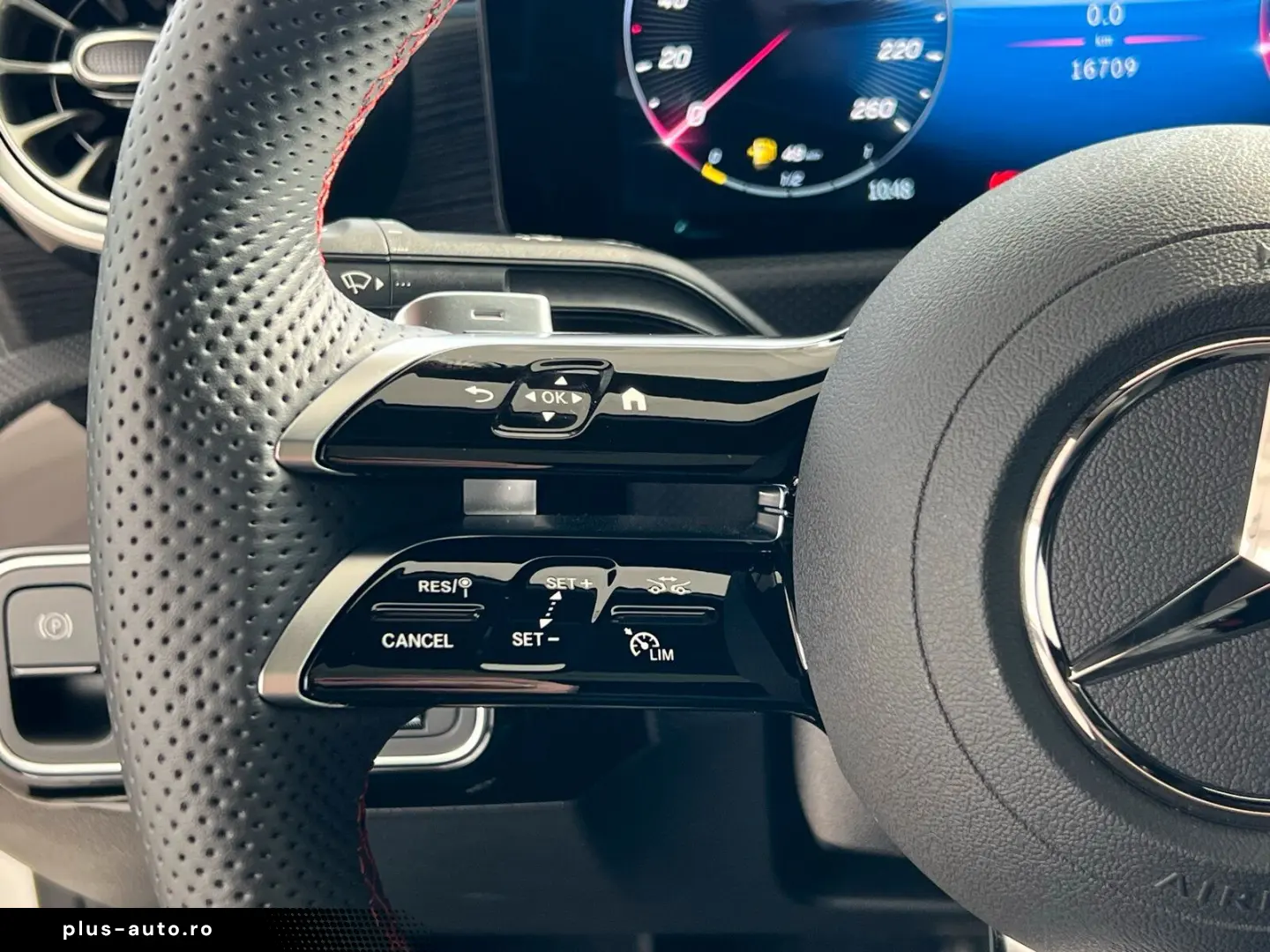 MERCEDES-BENZ CLA 200 AMG