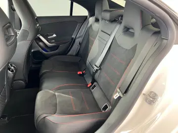 MERCEDES-BENZ CLA 200 AMG